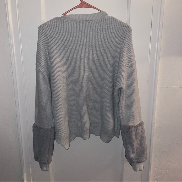 STRUT & BOLT Faux Fur Sleeve Crewneck Sweater - Picture 8 of 8